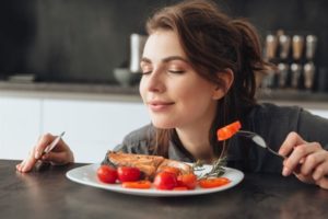 Можно ли потолстеть от запаха еды